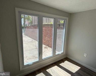 327 Whittier Street Nw - Photo Thumbnail 12