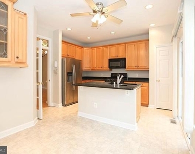 722 Capitol Square Place Sw - Photo Thumbnail 11