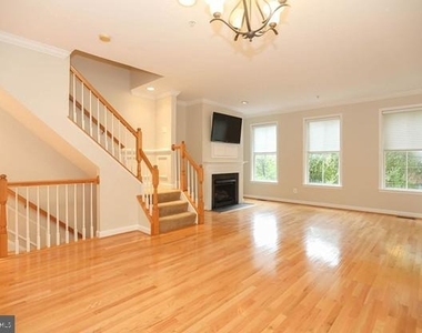 722 Capitol Square Place Sw - Photo Thumbnail 6
