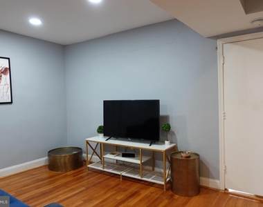 1228 18th Street Ne - Photo Thumbnail 6
