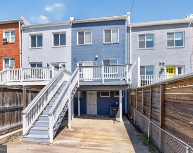 2218 16th Street Ne - Photo Thumbnail 18