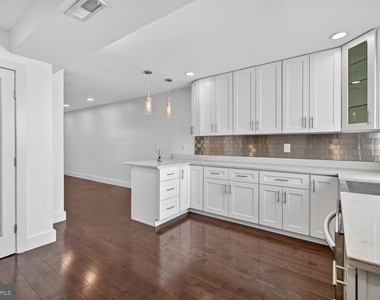 2218 16th Street Ne - Photo Thumbnail 6