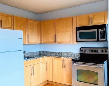 1330 New Hampshire Avenue Nw - Photo Thumbnail 6