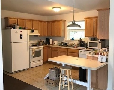 109 Chelsea Dr - Photo Thumbnail 10
