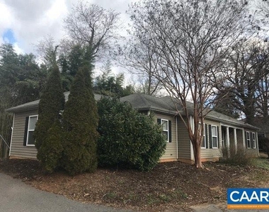109 Chelsea Dr - Photo Thumbnail 14