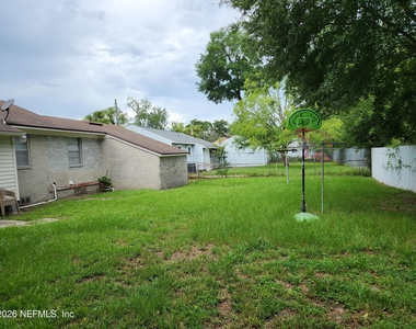 7927 Reid Avenue - Photo Thumbnail 30