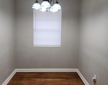 7927 Reid Avenue - Photo Thumbnail 3