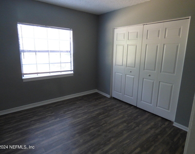 516 E 58th Street - Photo Thumbnail 11