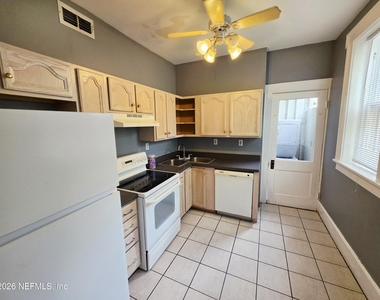 146 6th Street - Photo Thumbnail 9