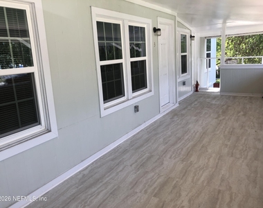925 Phillips Street - Photo Thumbnail 8