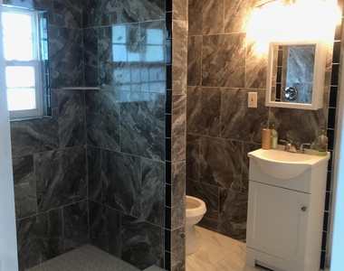 925 Phillips Street - Photo Thumbnail 7
