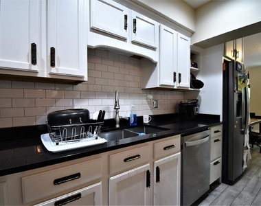 4641 Blount Avenue - Photo Thumbnail 10