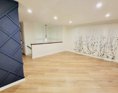 25640 W Glade Drive - Photo Thumbnail 2