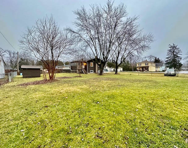 25640 W Glade Drive - Photo Thumbnail 16
