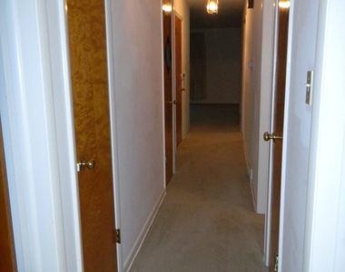 9054 Bennett Avenue - Photo Thumbnail 9