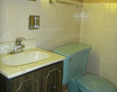 9054 Bennett Avenue - Photo Thumbnail 11