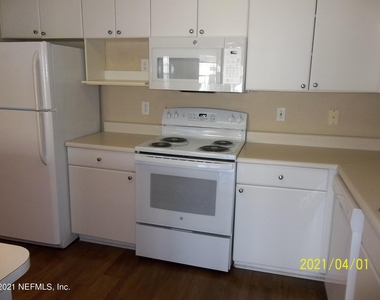 3591 Kernan Boulevard S - Photo Thumbnail 5