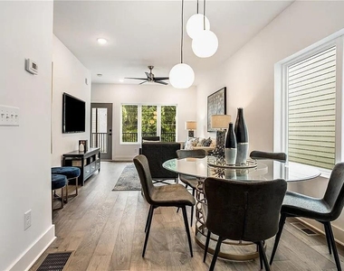 1436 Walker Place Se - Photo Thumbnail 6
