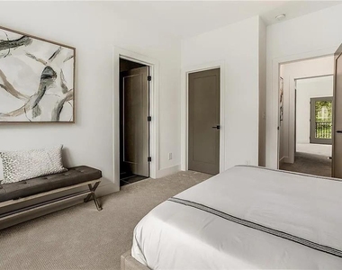 1436 Walker Place Se - Photo Thumbnail 16