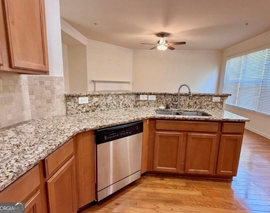 6243 Sawtooth Oak Court Se - Photo Thumbnail 17