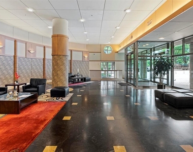 250 Park Avenue West Nw - Photo Thumbnail 30