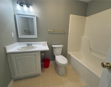 1001 Holly Drive - Photo Thumbnail 11