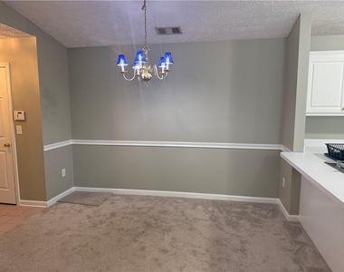 1001 Holly Drive - Photo Thumbnail 2