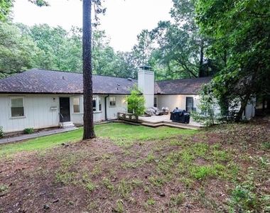 2749 Fieldstone Drive Se - Photo Thumbnail 18