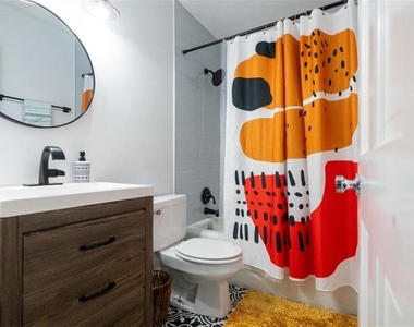 2749 Fieldstone Drive Se - Photo Thumbnail 9