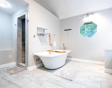 2749 Fieldstone Drive Se - Photo Thumbnail 13