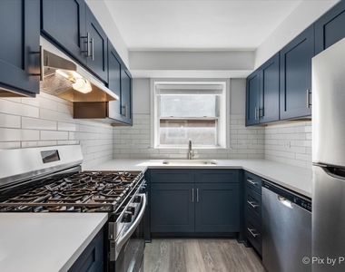 2729 W Berwyn Avenue - Photo Thumbnail 7