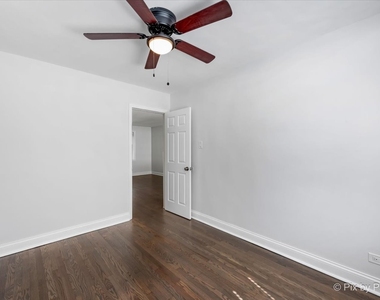 2729 W Berwyn Avenue - Photo Thumbnail 15