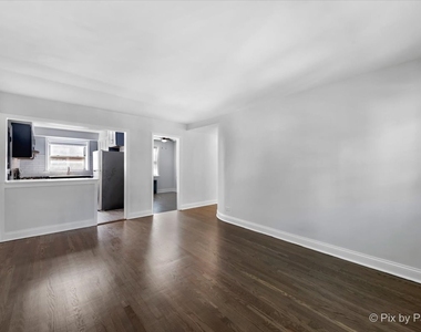 2729 W Berwyn Avenue - Photo Thumbnail 2