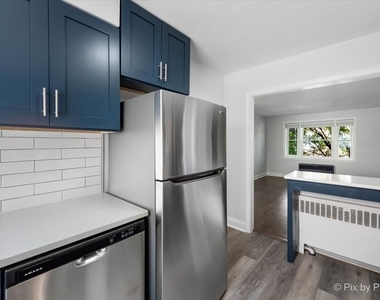 2729 W Berwyn Avenue - Photo Thumbnail 5