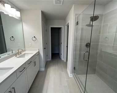 3715 Davis Circle - Photo Thumbnail 16