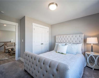 1719 Prospect Way - Photo Thumbnail 16