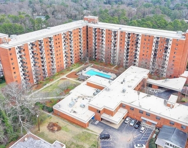 300 Johnson Ferry Road Ne - Photo Thumbnail 32