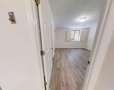 300 Johnson Ferry Road Ne - Photo Thumbnail 15