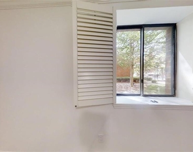 300 Johnson Ferry Road Ne - Photo Thumbnail 18