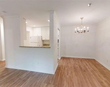 300 Johnson Ferry Road Ne - Photo Thumbnail 4