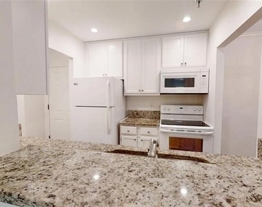 300 Johnson Ferry Road Ne - Photo Thumbnail 5