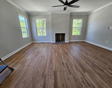 1120 Morningside Drive - Photo Thumbnail 5