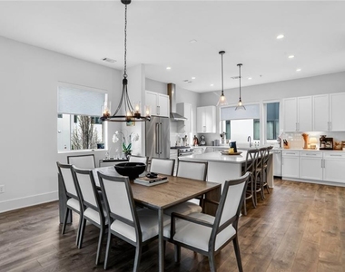 1214 Chelsea Circle - Photo Thumbnail 9