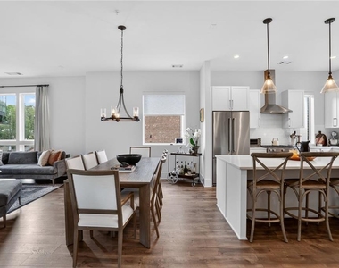 1214 Chelsea Circle - Photo Thumbnail 4