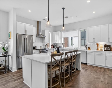 1214 Chelsea Circle - Photo Thumbnail 10