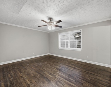 21 Delmont Drive Ne - Photo Thumbnail 7