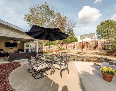 2020 Chelton Way Se - Photo Thumbnail 36