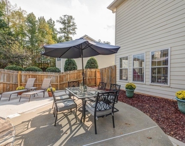 2020 Chelton Way Se - Photo Thumbnail 37