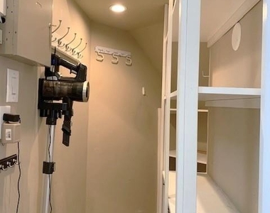2020 Chelton Way Se - Photo Thumbnail 28