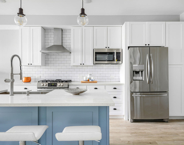 504 Lyman Avenue - Photo Thumbnail 2